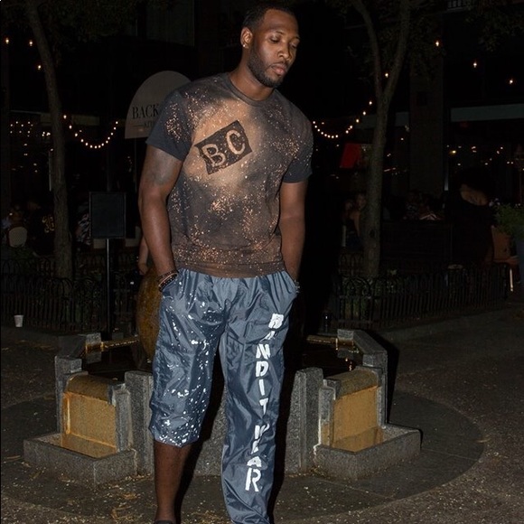 Custom bleached T-shirt - Picture 1 of 2